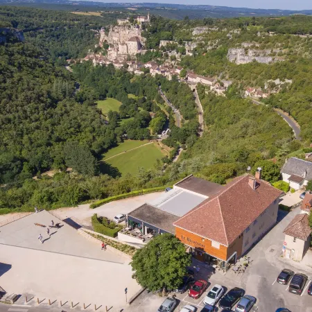 Logis Hôtels - le Belvédère - Hôtel 2 étoiles et Restaurant
