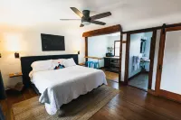 Left Coast Lodge Hotels in Sisters