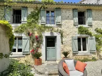 Le Domaine de La Tuilerie - Gite de Charme en Bord de Riviere Avec Piscine