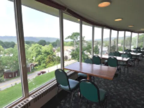 Hillside Inn Hotels in Madison