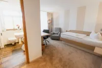 Waldhotel Eiche Hotels in Burg