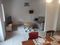 1 Bedroom Private vacation home in Lembras Các khách sạn ở Lembras