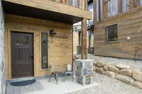 Ridgeview at Granby Ranch 3 Bedroom Townhouse by RedAwning - Parking