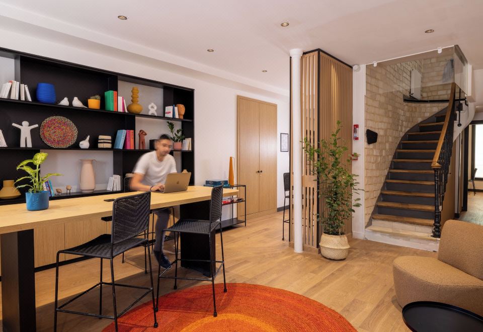 몽마르트르 코너 객실 내부