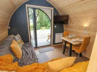 Heron Pod Hotels in Oswestry