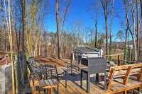 'Paradise Cove' Cabin w/ Boathouse & Dock - Pet friendly