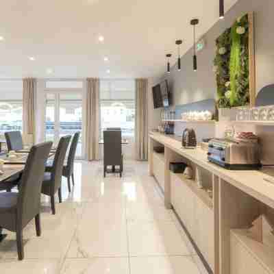 Hôtel le Saint Yves Dining/Meeting Rooms