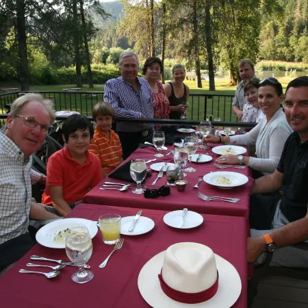 Morrison's Rogue River Lodge