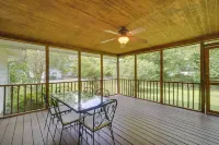 Oak Ridge Retreat w/ Porch < 1 Mi to Downtown Hotels in Oak Ridge