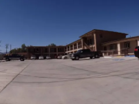 エグゼクティブ イン モハーベのホテル