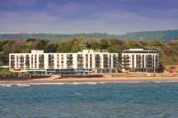 The Sands Sea Front Apartments - 5-Star