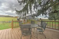 Vintage Farmhouse ~ 2 1/2 Mi to Mount Pleasant Ski - parking