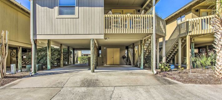 Coastal Condo w/ Pool Access - Walk to Apache Pier Hotels in Myrtle Beach