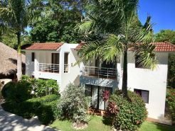 Coral Blanco Hotel