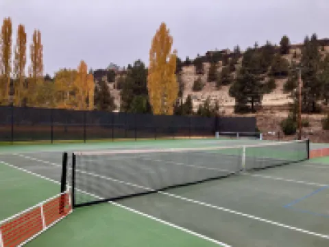 Smith Rock Resort Hotels in Jefferson County