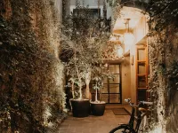 Casa Emilia B&B Boutique Hotels near Torre Mayor