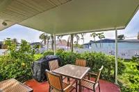Pet-Friendly Daytona Beach Home, Walk to the Ocean