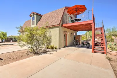 Dreamy Desert Studio w/ Deck + Pool Access!