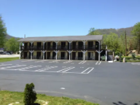 Travelowes Motel - Maggie Valley Hotels in Maggie Valley