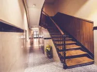 Hostal Prado Hotels near Cava Baja