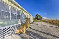 Pet-Friendly Home 10 Mi to Lake Okeechobee!