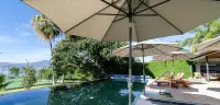 Exclusive Family House with Padel and Lake Chapala Access - Pool