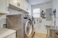 Dog-Friendly Home in the Woodlands w/ Fenced Yard!