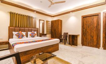 FabHotel The Golden Orchid