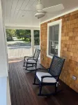 Modern Cottage Walk To Town & Beach