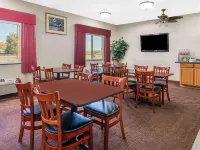 Super 8 by Wyndham Salina Hotels in Salina