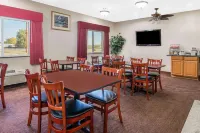 Super 8 by Wyndham Salina Hotels in Salina