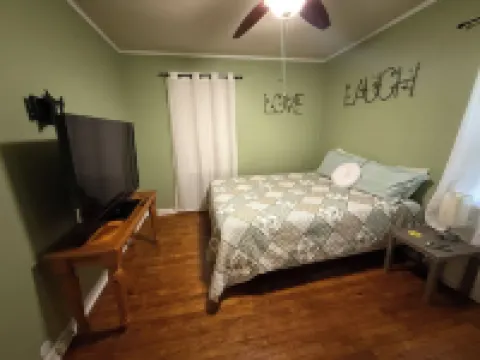 Entire home in quiet neighborhood !! This is a duplex style home!