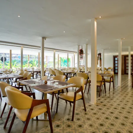 Raya Resorts