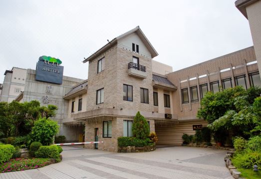 Golden Moonshine Motel