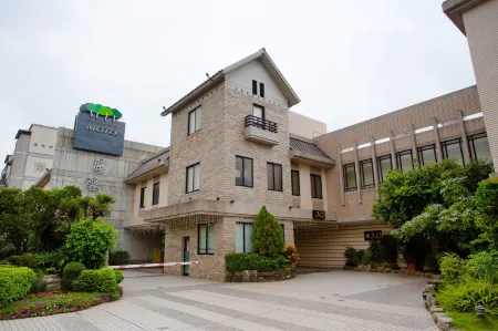 Golden Moonshine Motel Отели рядом с достопримечательностью «Остров Фукуо»