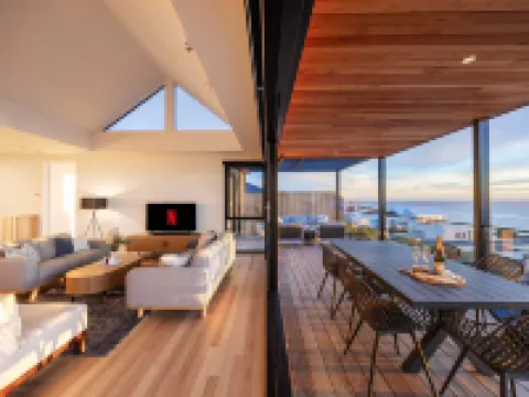 Azure Horizon Heated Pool with Stunning View Hotels in Mount Martha