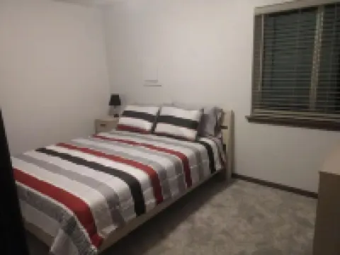 HARVEST COTTAGE Cozy home for family memories in a small town..