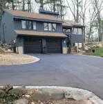 Modern Home-Near Beach/w lg Stylish Patio & HotTub, Fire Tables & Outdoor Dining