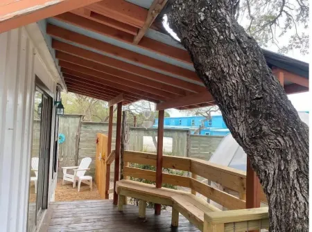 Quiet & Cozy Oasis- Pet Friendly/Near Boat Ramp/Private Patio