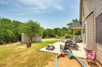 1/2 Mi to Lake Texoma: Home w/ Fire Pit & Grill! - 3 estrellas