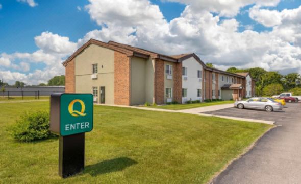 Quality Inn Chesterton Near Indiana Dunes National Park I-94