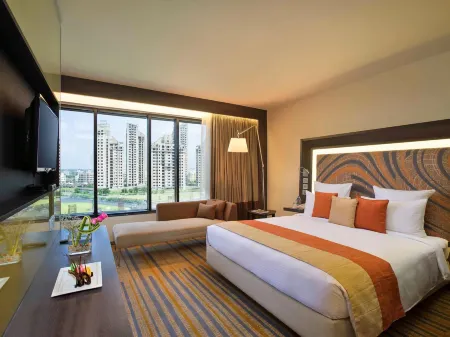Novotel Kolkata - Hotel & Residences