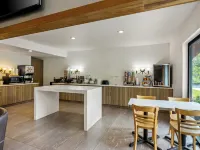Beachfront Hotel Houghton Lake Hotels in Roscommon County