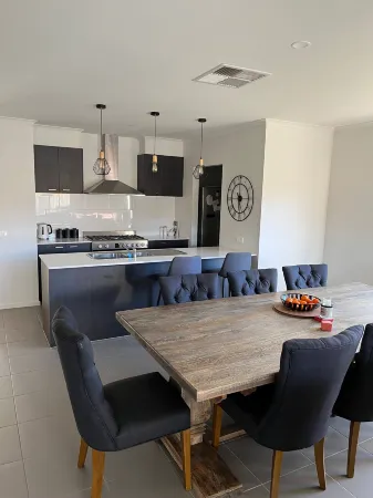 Wodonga House Huon hill Отели в г. Уодонга