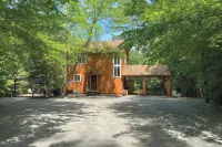 Adirondack Oasis, 15 Mi to Lake George Village! - Wifi