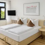 Hotel Villa Noel – Central Station Dresden Hotel a Freital