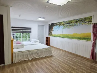 Inje Gombaeryeong Evergreen Pension Hotels near Seoraksan