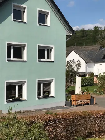 Z'App Holiday Apartment South Eifel Отели в г. Айфель Битбург-Прюм
