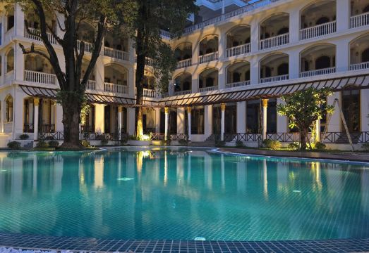 호텔 시설 비교