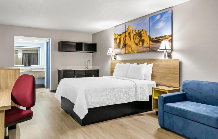 Days Inn by Wyndham Salina South